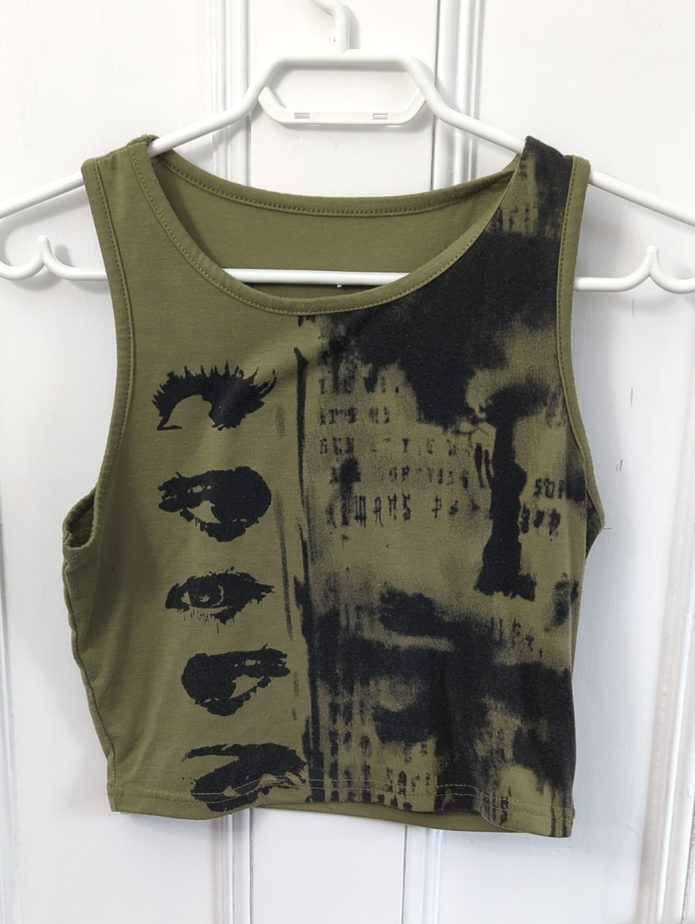 Romwe Cropped Y2K Inspired Tank Top